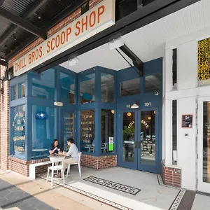 New! Sangria - Upscale Ybor Studio, Right On 7th Ave Apartment